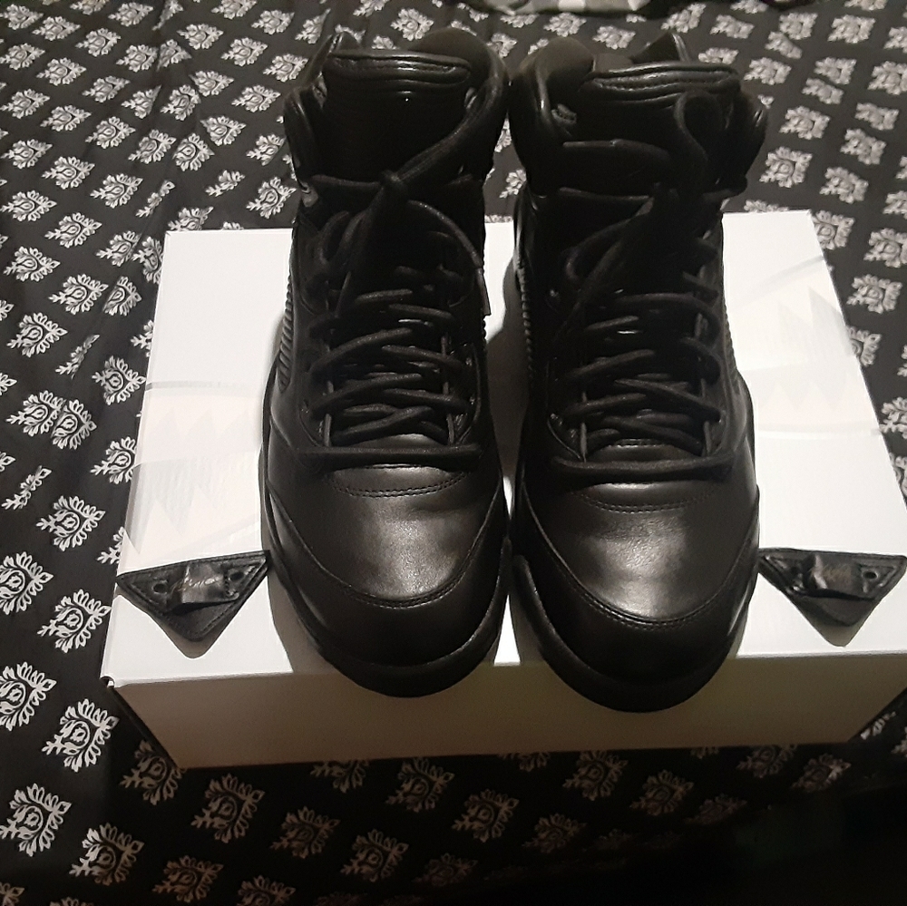 Jordan 5 premium triple black
